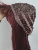 Peruka "Sonia" bordowa czerwień, włosy półdługie, proste z grzywką, przedziałek lateksowy, damska syntetyczna - termiczna