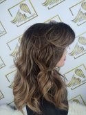 Peruka "Daniela" Lace Front, kolor brąz sombre, fryzura półdługie falowane włosy, damska syntetyczna - termiczna