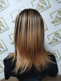 Peruka "Joanna 2" kolor ciepy blond z odrostem, fryzura Bob włosy półdługie proste z grzywką, damska syntetyczna - termiczna