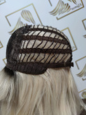Peruka "Laura" kolor jasny blond ombre, fryzura Long Bob, włosy długie proste z dłuższą grzywką, damska syntetyczna - termiczna