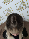 Peruka "Laura" kolor jasny blond ombre, fryzura Long Bob, włosy długie proste z dłuższą grzywką, damska syntetyczna - termiczna