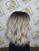 Peruka "Margaret 2" kolor chłodny blond ombre - platyna, fryzura Long Bob falowany, damska syntetyczna - termiczna