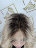 Peruka "Amelia 2" Lace Front, kolor blond z ciemnym odrostem, fryzura długie falowane włosy, damska syntetyczna - termiczna